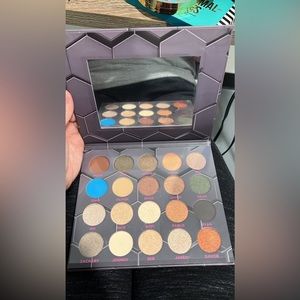 Barbarella eye shadow palette - never used - brand new